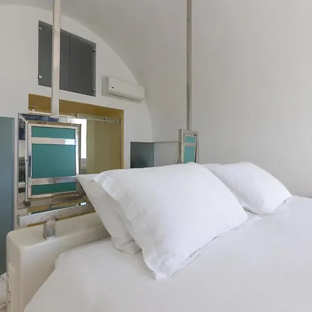 Santorini Sun